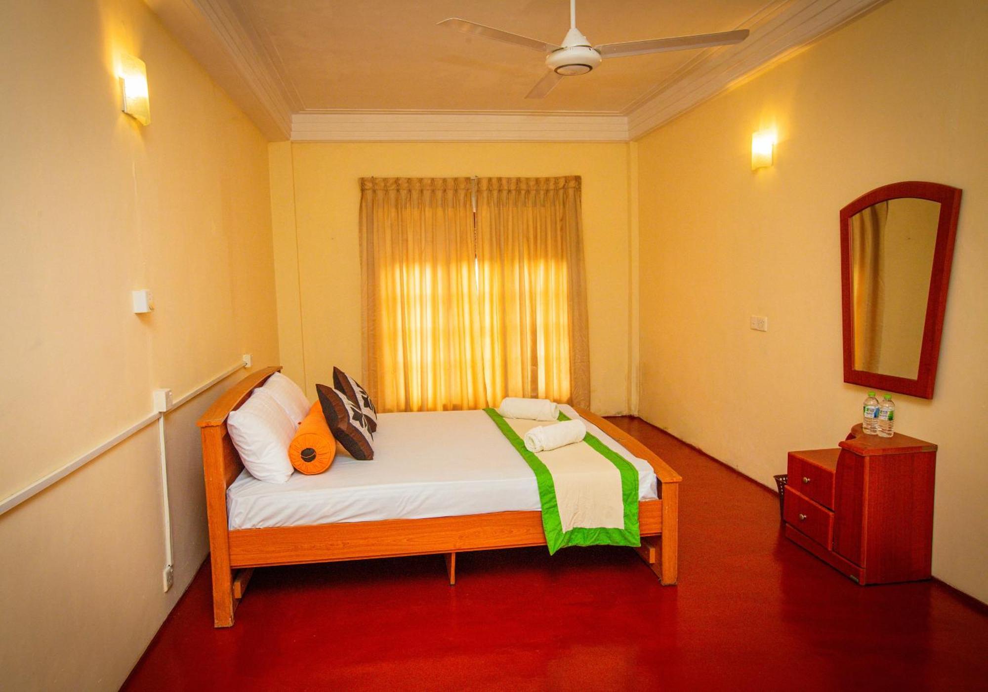 Sunbloom Inn Kandy Exterior foto
